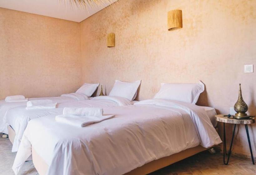 غرفة كومفورت ثلاثية, Surf&sound