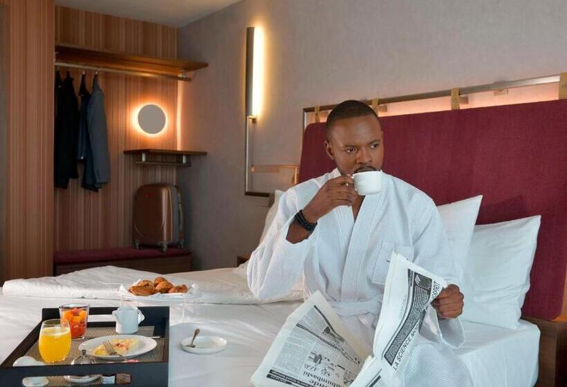 带城市景观的标准间, Novotel Kinshasa La Gombe