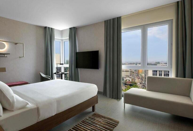 带皇后床的行政房间, Novotel Kinshasa La Gombe