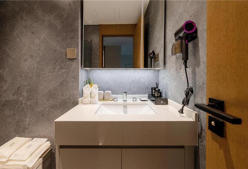 スーペリアースイート, Cres Asia Residence