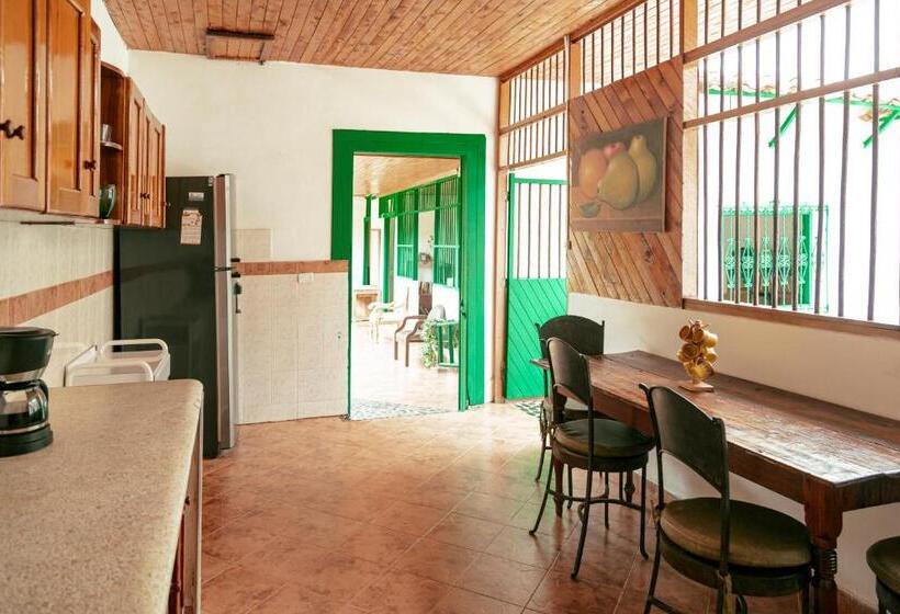 침실 1개 주택, Luzart