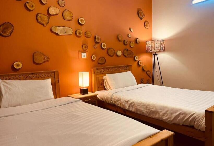 اتاق استاندارد, Silk Route Lodge