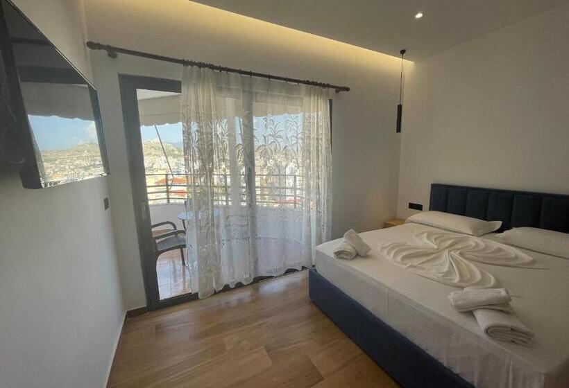 חדר דלוקס עם מרפסת נוף לים, Suites Kozi