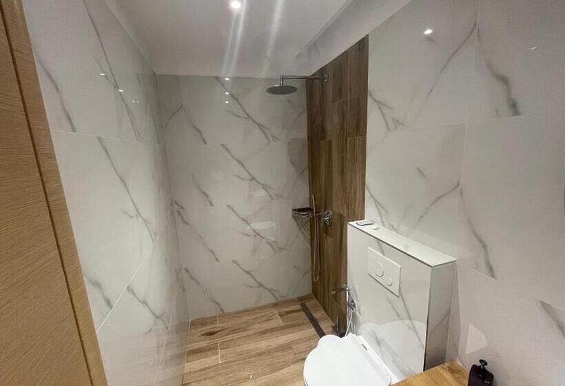 חדר דלוקס עם מרפסת נוף לים, Suites Kozi