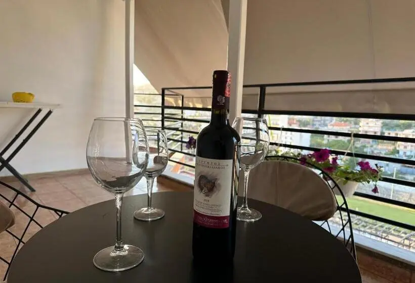اتاق لوکس با بالکن, Suites Kozi
