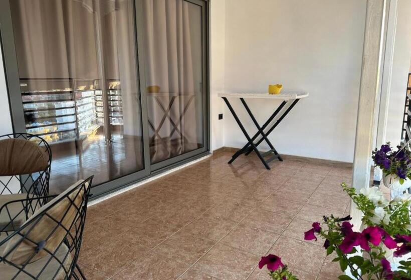 חדר דלוקס עם מרפסת, Suites Kozi