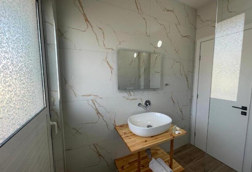 דירת חדר נוף לים, Suites Kozi