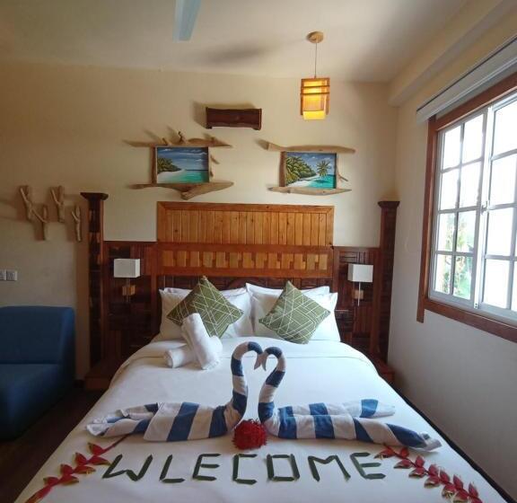 اتاق لوکس, The Corbin Guest House