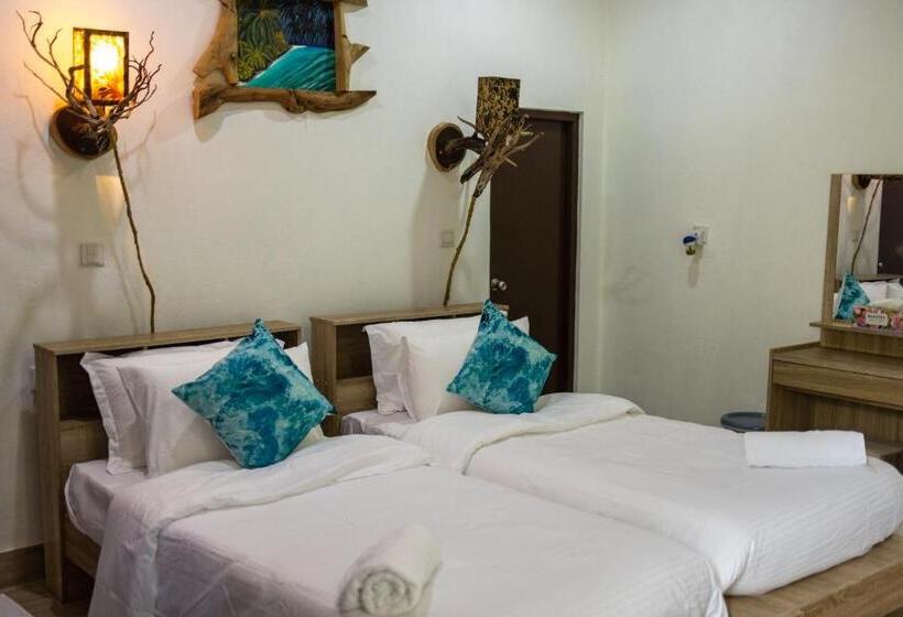 اتاق استاندارد با چشم‌انداز باغ, The Corbin Guest House