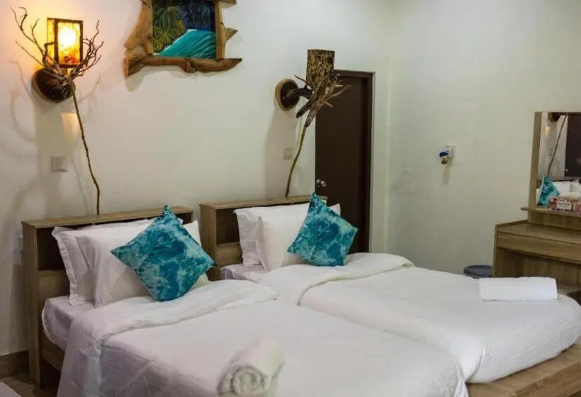 اتاق استاندارد با چشم‌انداز باغ, The Corbin Guest House