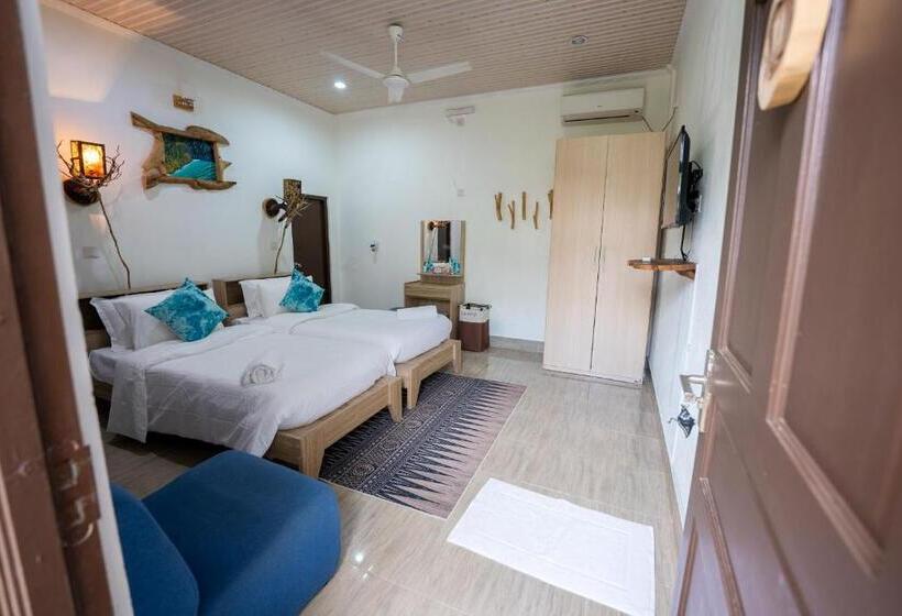 اتاق استاندارد با چشم‌انداز باغ, The Corbin Guest House