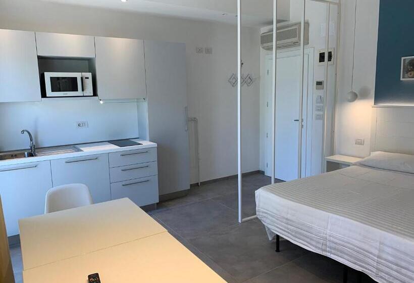 Студия Deluxe, Daniel Apartments