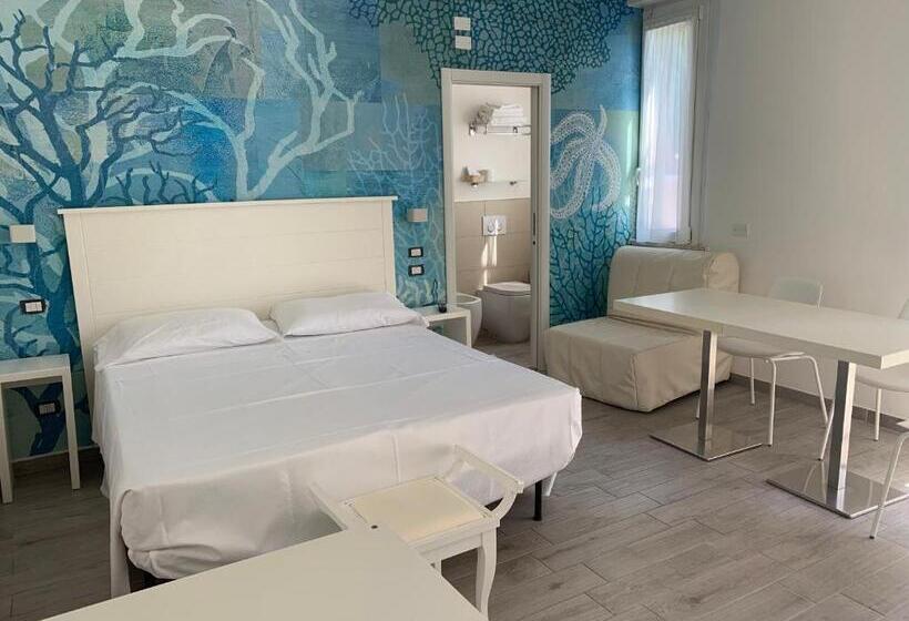 جناح, Daniel Apartments