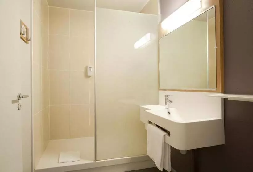 Standard Neljän Hengen Huone, B&b Hotel Lyon Centre Part Dieu Gambetta