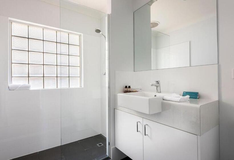 חדר סטודיו סטנדרד, Be. Fremantle