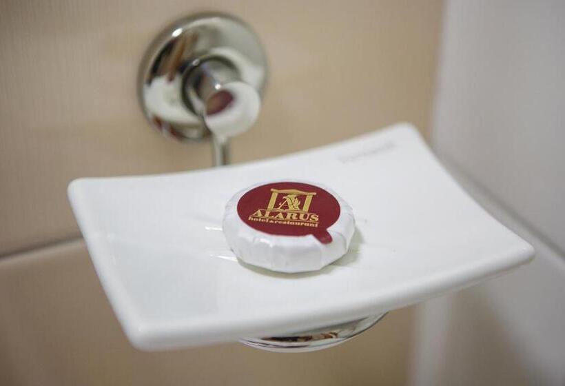 Cameră Deluxe cu Priveliște către Oraș, Alarus Luxe