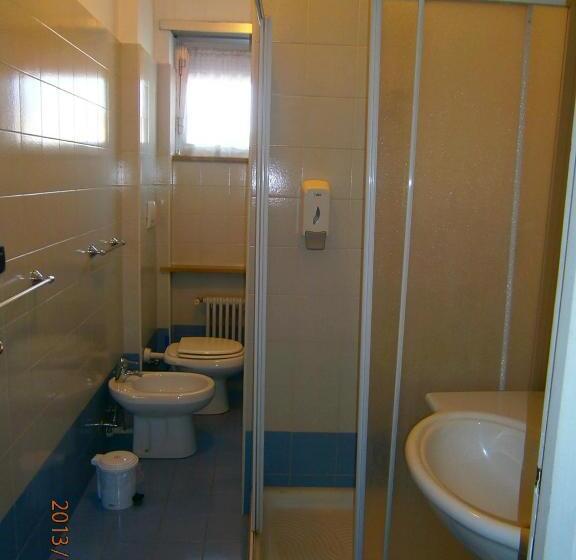 غرفة قياسية ثلاثية, Residence Guido Reni