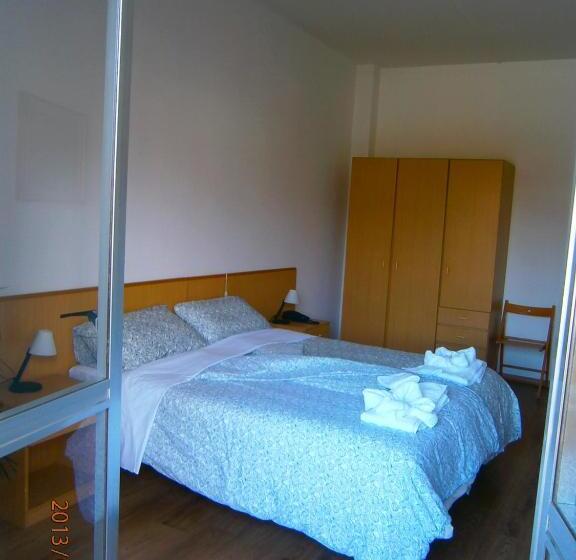 غرفة قياسية رباعية, Residence Guido Reni