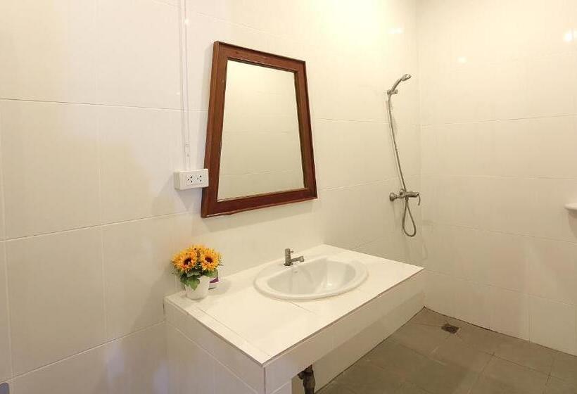 标准间, Choophorn House Sha