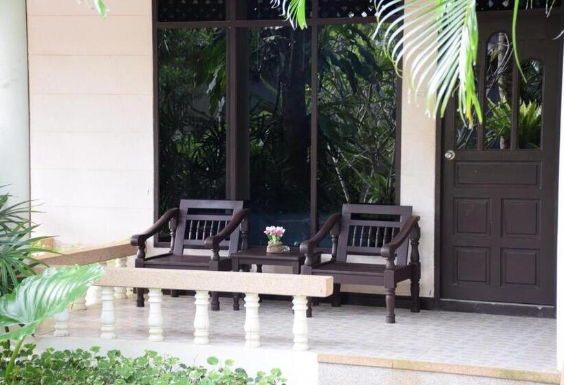 غرفة ديلوكس مطلّة علي الحديقة, Clean Beach Resort