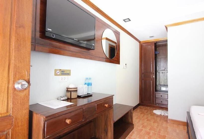 Standard Bungalow, Coco Bella