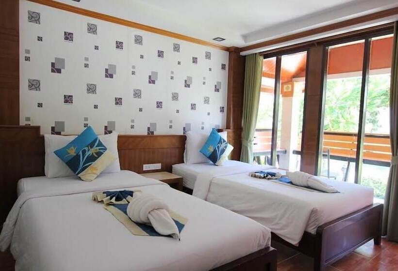 Standard Bungalow, Coco Bella