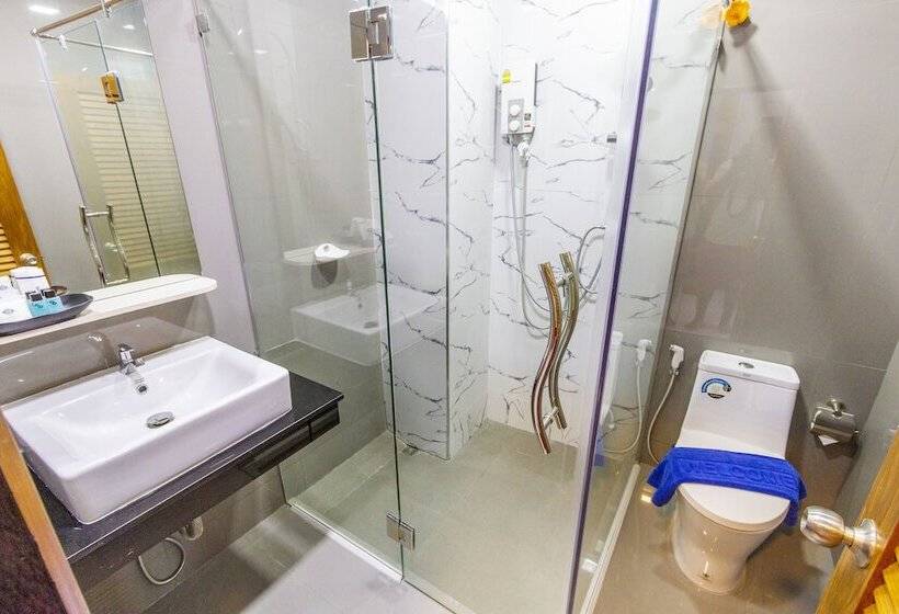 Deluxe Room Pool View, Coco Bella