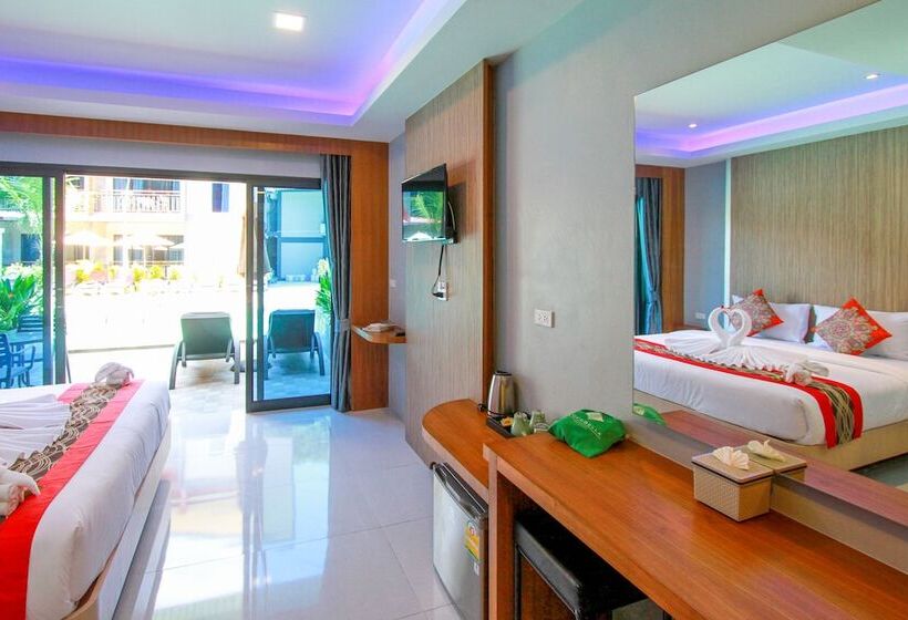 Deluxe Room Pool View, Coco Bella