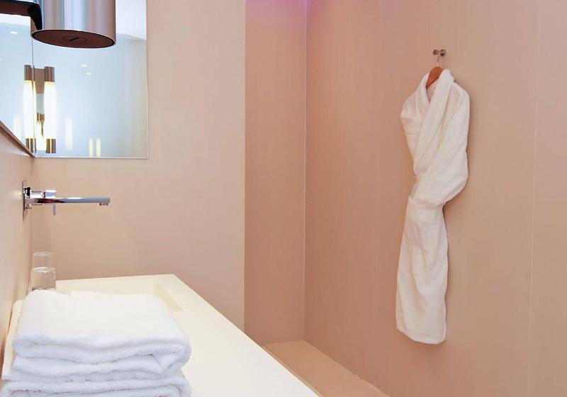 Superior Room, Coco Bella