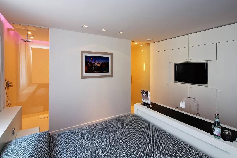 Superior Room, Coco Bella