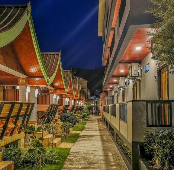 Standard Bungalow, Coco Bella