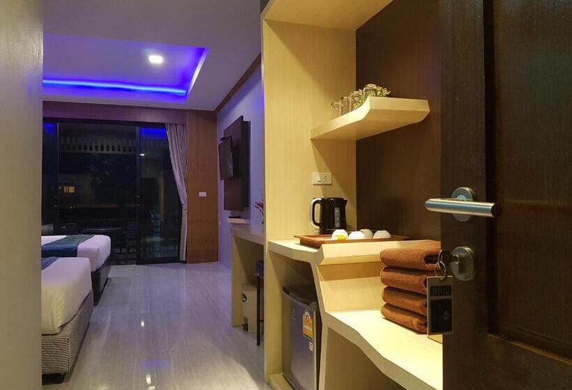 اتاق لوکس خانوادگی, Coco Bella