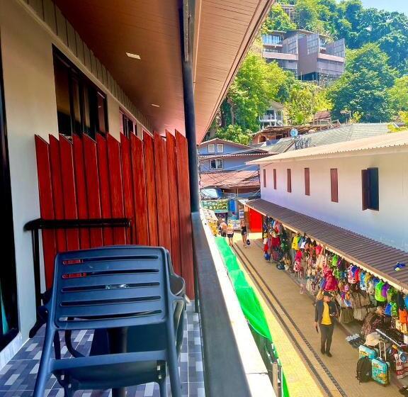 Deluxe Triple Room, Coco Bella