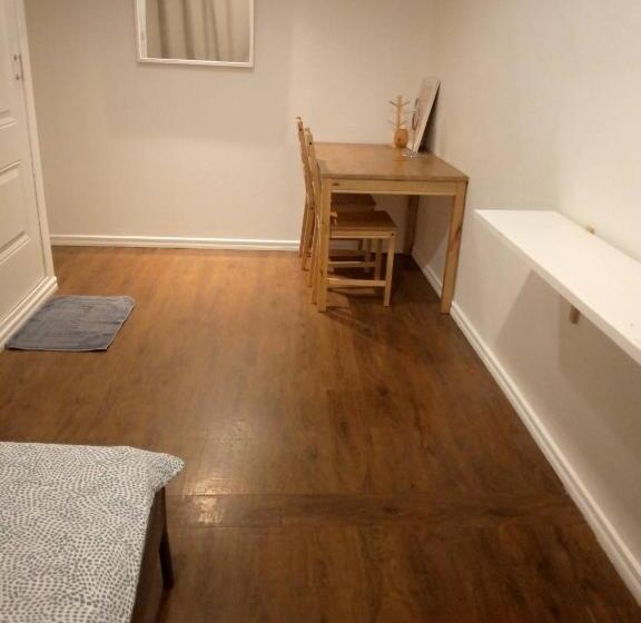 스탠다드 룸, Cooper