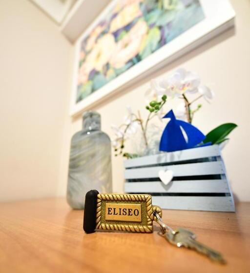 חדר אקונומי, Eliseo Riccione