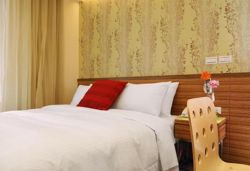 اتاق سوپریور, Golden