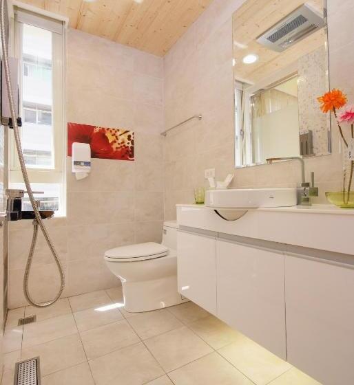 اتاق سوپریور, Golden