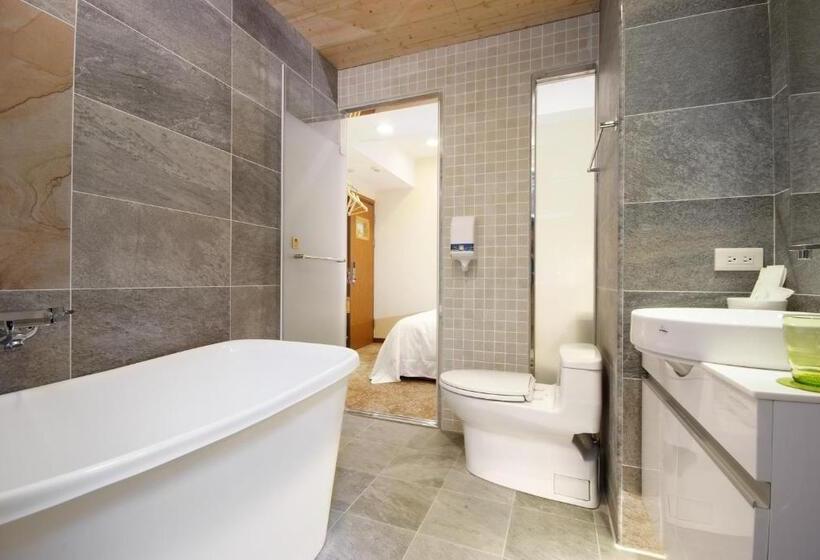 اتاق لوکس, Golden