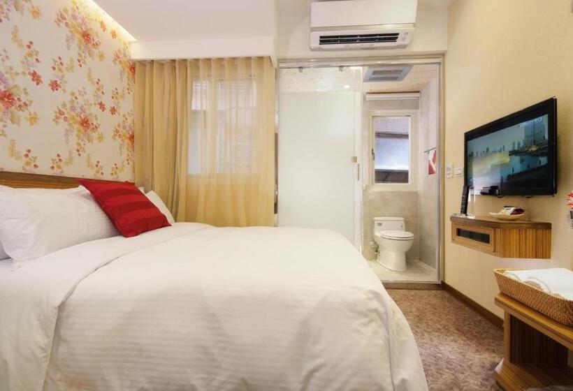 اتاق اکونومی, Golden