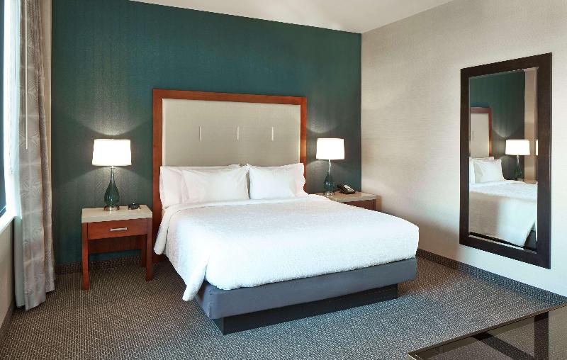 Sviitti King-vuode, Hilton Garden Inn Phoenix Downtown