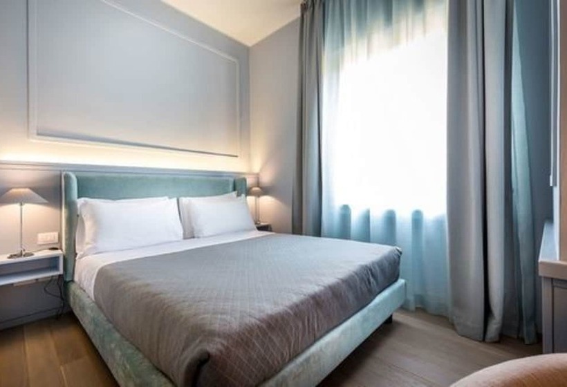 اتاق اکونومی, La Torre Dei Salterelli