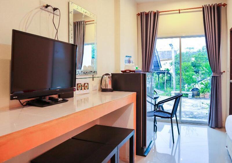 Трехместный Номер Deluxe, Life And Love Resort