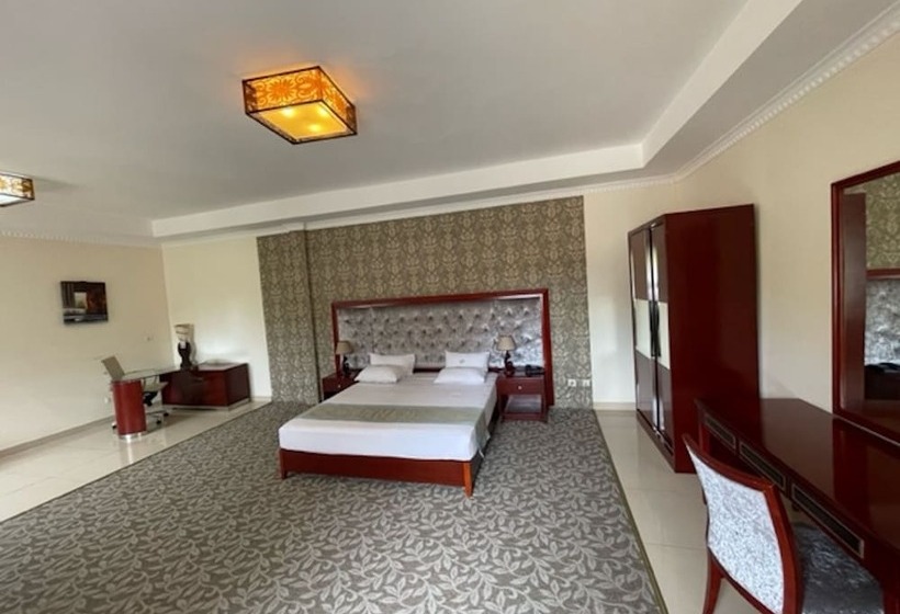 デラックスルーム, The Matola