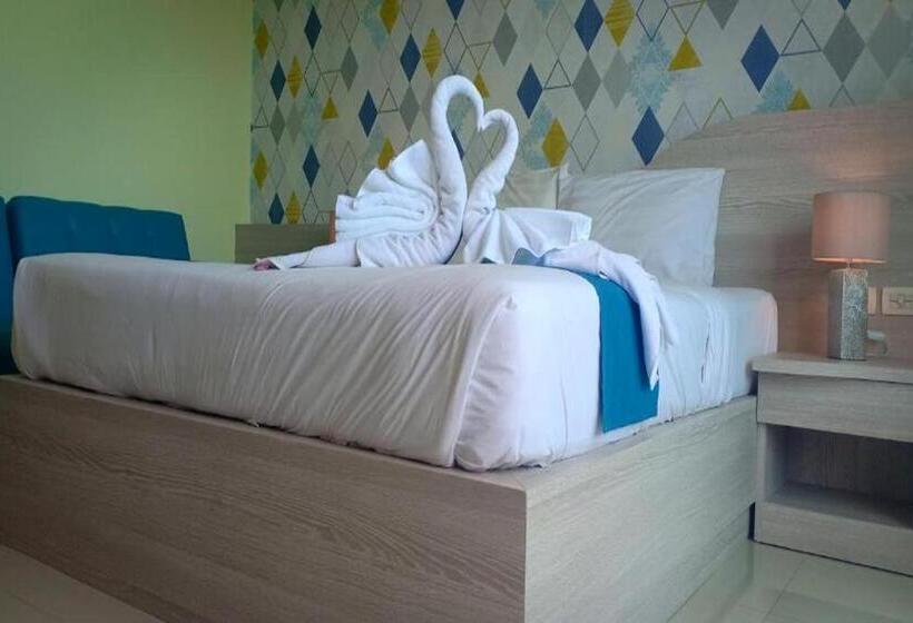 Quarto Deluxe com Sacada, The Icon Place 1 @ Central Pattaya