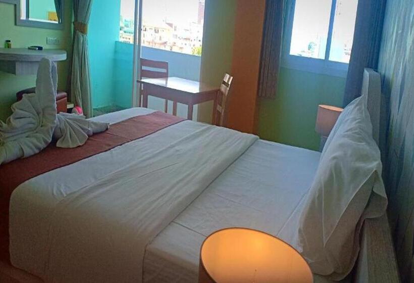 Quarto Deluxe com Sacada, The Icon Place 1 @ Central Pattaya