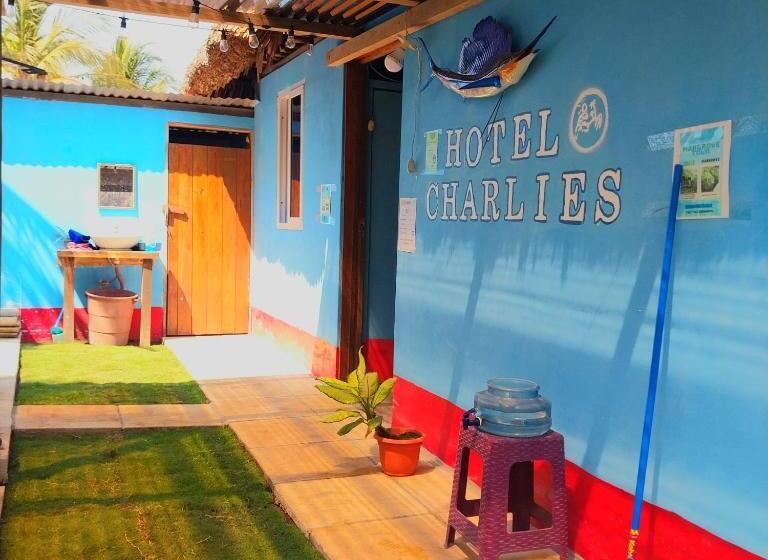 اتاق استاندارد, Bedrooms Where Charlie