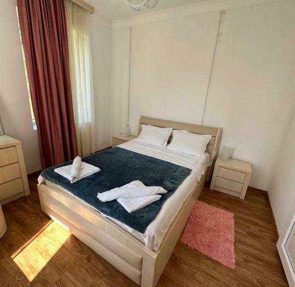 اتاق استاندارد با چشمانداز باغ, Leila S Guest House