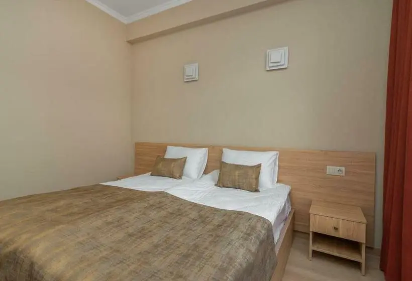 Standard-huone, Alexandria