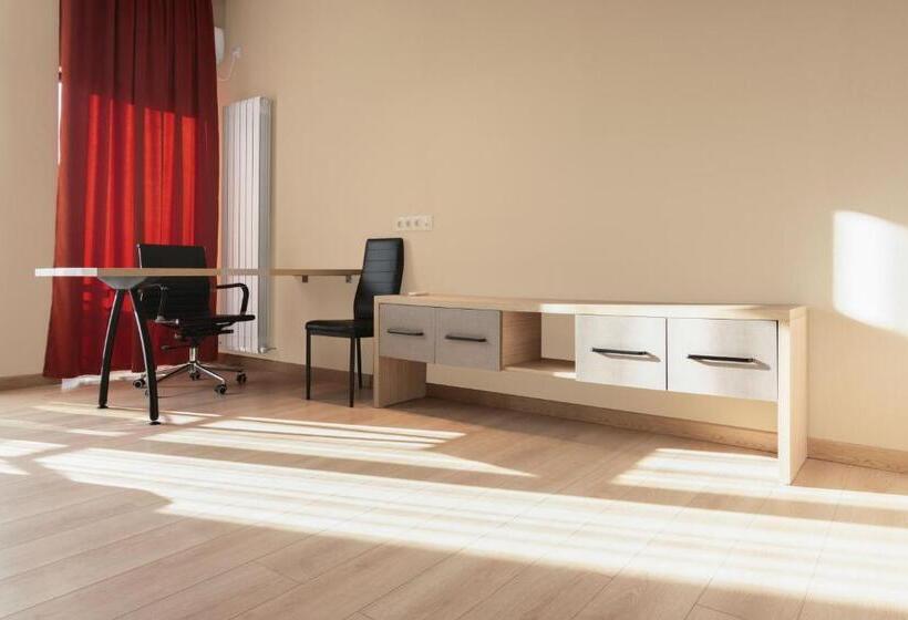 اتاق لوکس, Alexandria