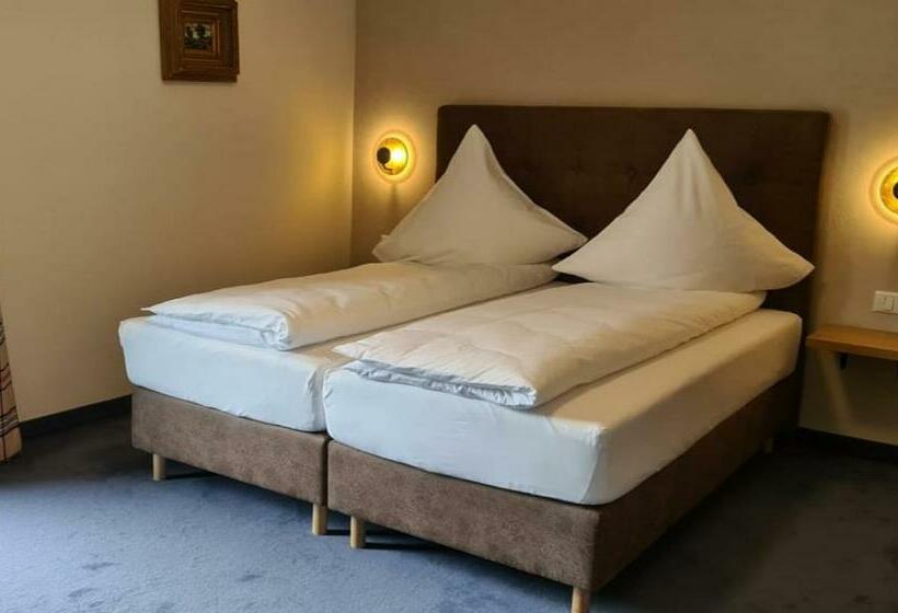 スタンダードルーム, Bad Resort